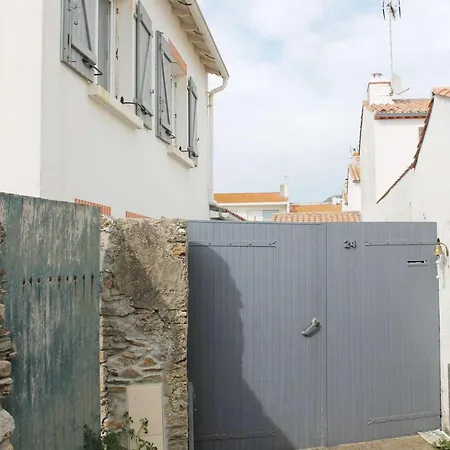 Petite Barque Gilles Croix De Vie * سانت جيل كروا دي فيي